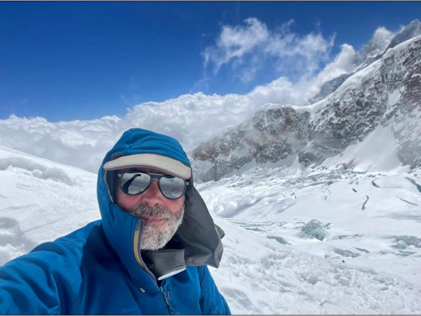 Alpinistul Adrian Laza a devenit primul român care a cucerit toate cele 14 vârfuri montane din lume de peste 8.000 de metri