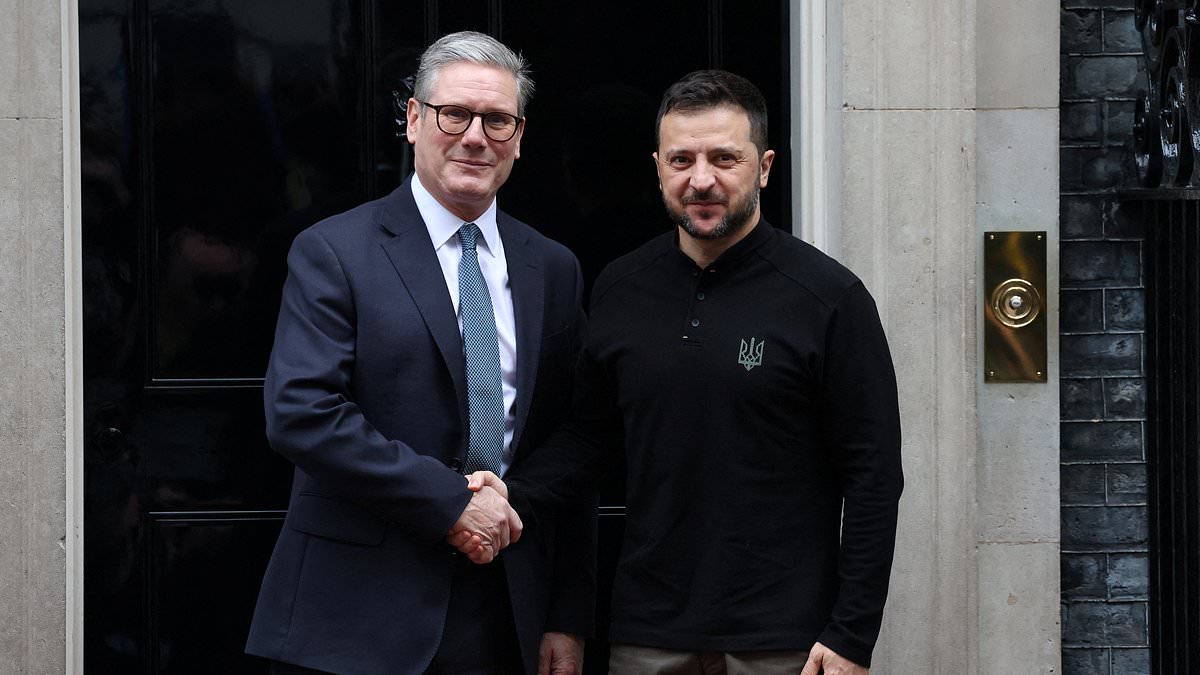 Zelenski s-a întâlnit cu premierul britanic la Londra. Este prima oprire din turneul european în căutare de sprijin pentru Ucraina 