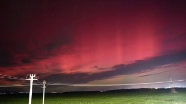 Aurora boreală, văzută de la Cerdac, Vrancea. Foto- Lucian Mîndruță/Facebook