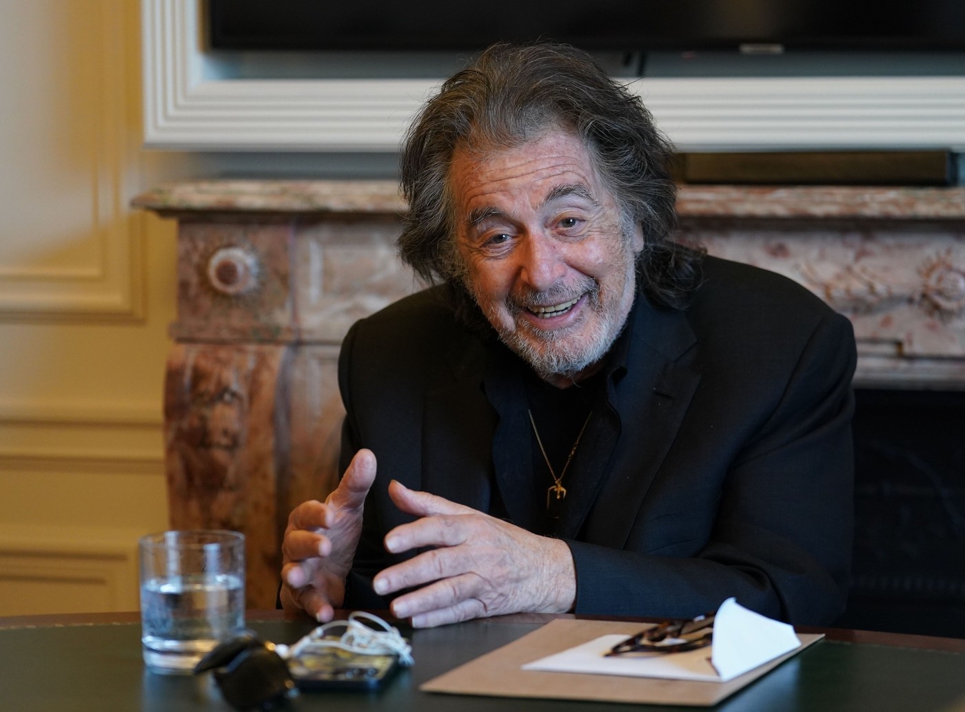 Al Pacino spune că a fi tatăl unui bebeluș la 84 de ani este un „mic miracol”