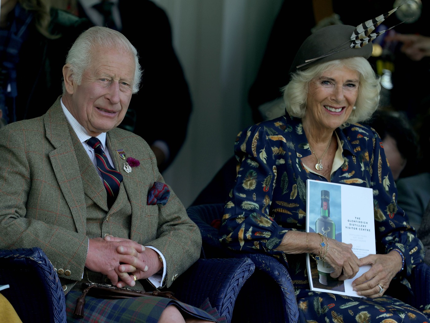 Regele Charles și familia regală britanică „uită” să publice lista cu cadourile oficiale primite. Ce motive invocă Palatul Buckingham