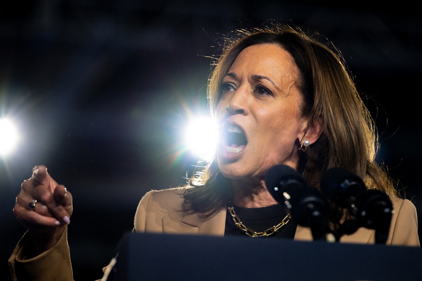 Kamala Harris și-a prezentat raportul privind sănătatea și-l atacă pe Donald Trump: „Nu este apt să exercite acest mandat”