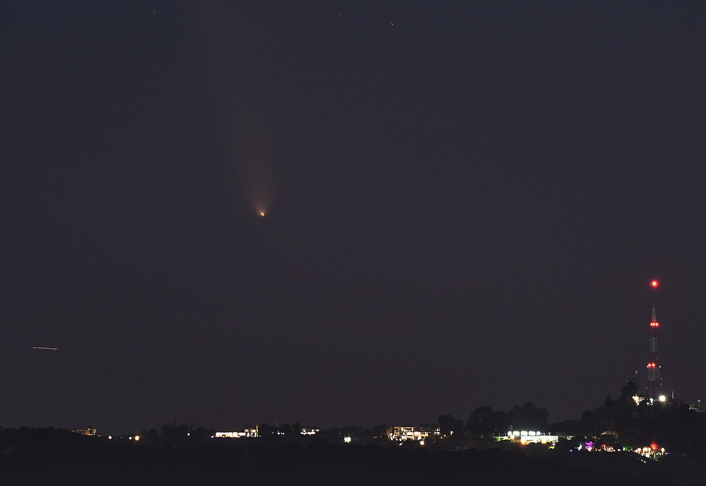Cometă vizibilă cu ochiul liber, timp de zece zile, în emisfera nordică. Unde apare Tsuchinshan-ATLAS pe cer