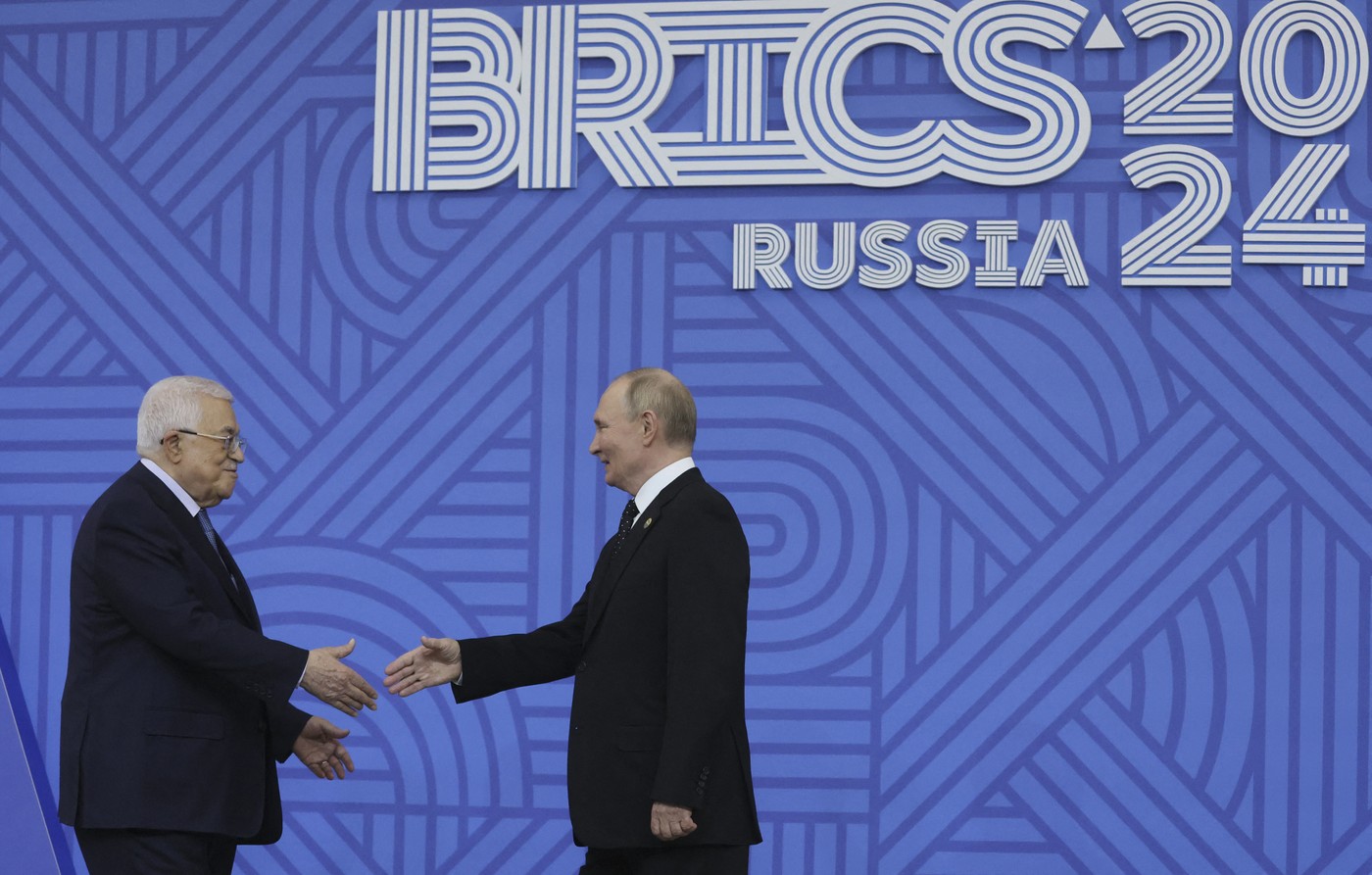 Mahmoud Abbas acuză Israelul de genocid, la reuniunea BRICS din Rusia: Populaţia din nordul Fâşiei Gaza moare de foame