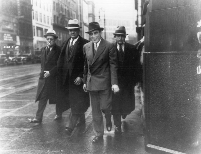 Al Capone , Victor Lustig