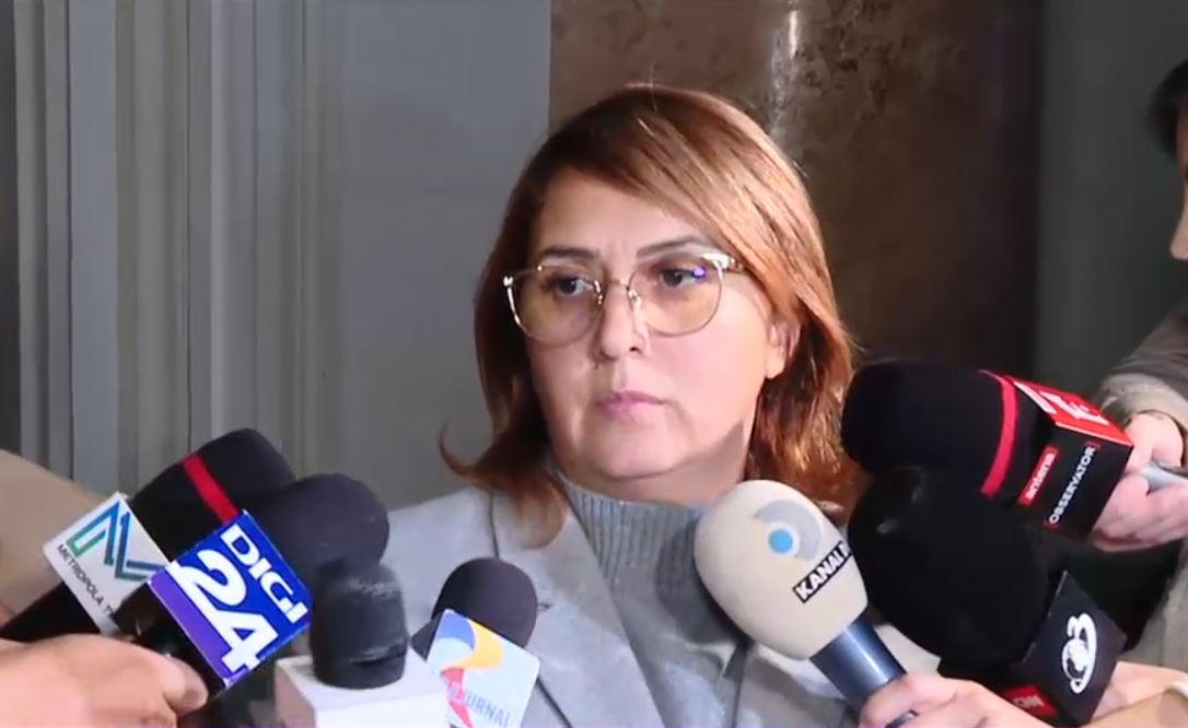 Prima declarație făcută de Laura Crișan, după ce a fost lăsată în libertate. Ce spune despre relația pe care o avea cu tatăl său