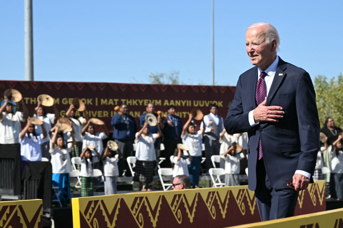 Președintele american Joe Biden a prezentat scuze istorice pentru atrocităţile comise în internatele pentru amerindieni