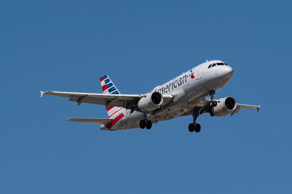 American Airlines testează o tehnologie de îmbarcare care semnalează persoanele care sar peste rând