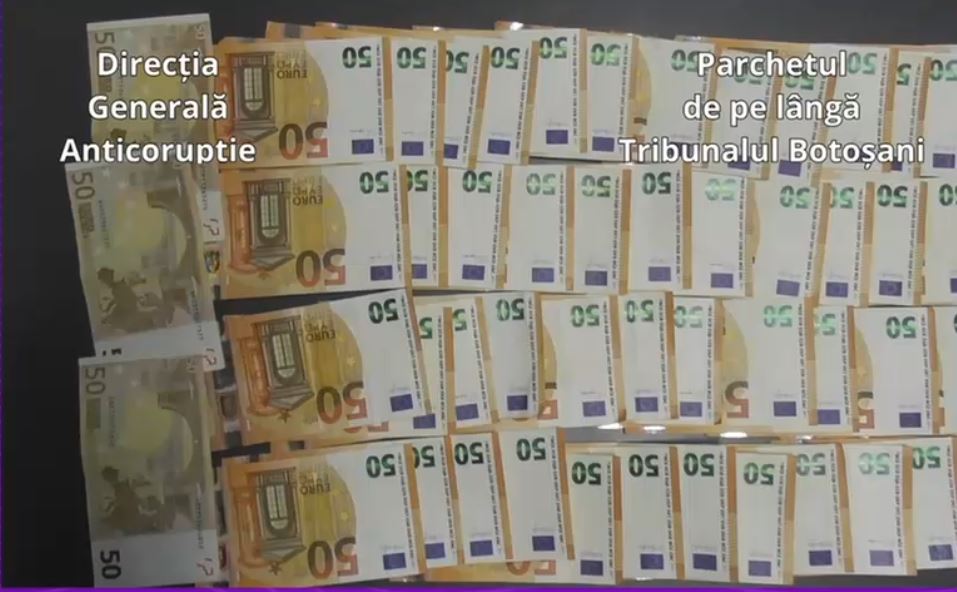Un șofer de TIR beat a încercat să scape de dosar penal cu mită. Cât a oferit polițiștilor