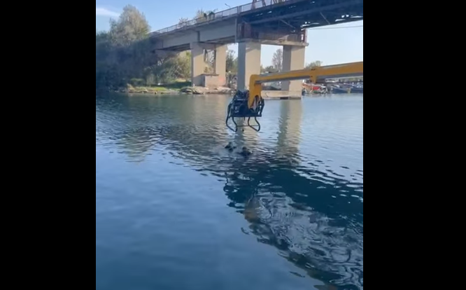 Un bărbat s-a aruncat cu maşina în mare, la Mangalia. Ce le-a spus polițiștilor fosta lui iubită
