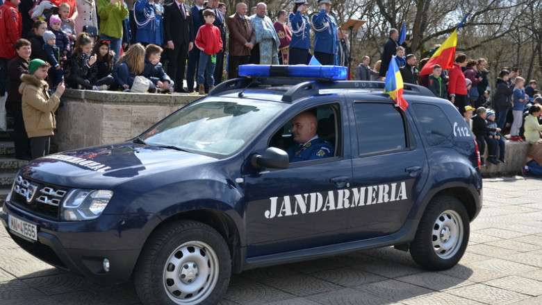 DGA ridică documente de la sediul Jandarmeriei Bihor într-un dosar vizând fapte de corupţie