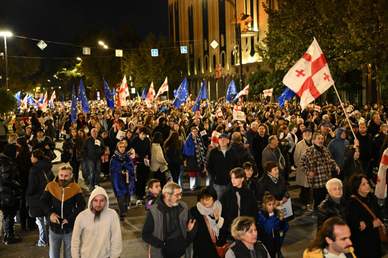 Imagini senzaționale de la Tbisili: un meeting pro-UE uriaș. Georgia votează săptămâna viitoare