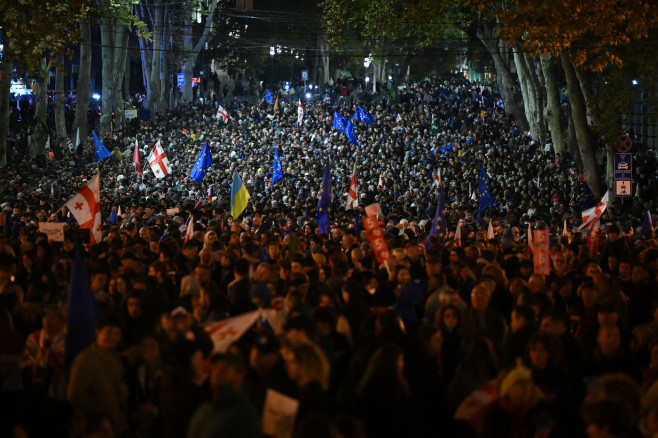 Imagini senzaționale de la Tbisili: un meeting pro-UE uriaș. Georgia votează săptămâna viitoare