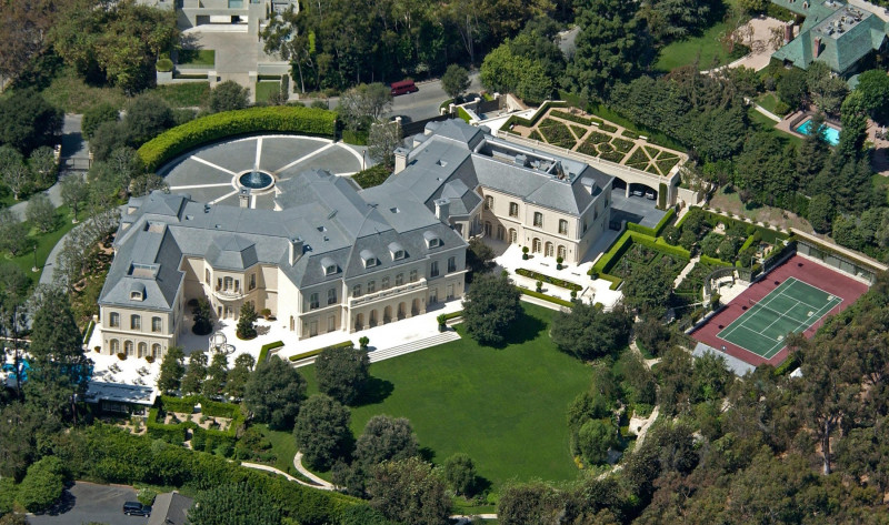 Beyonce and Jay Z are rumored to be buying Petra Ecclestone's $105 million estate 'The Manor' in Hollywood, as they plan their move to Los Angeles