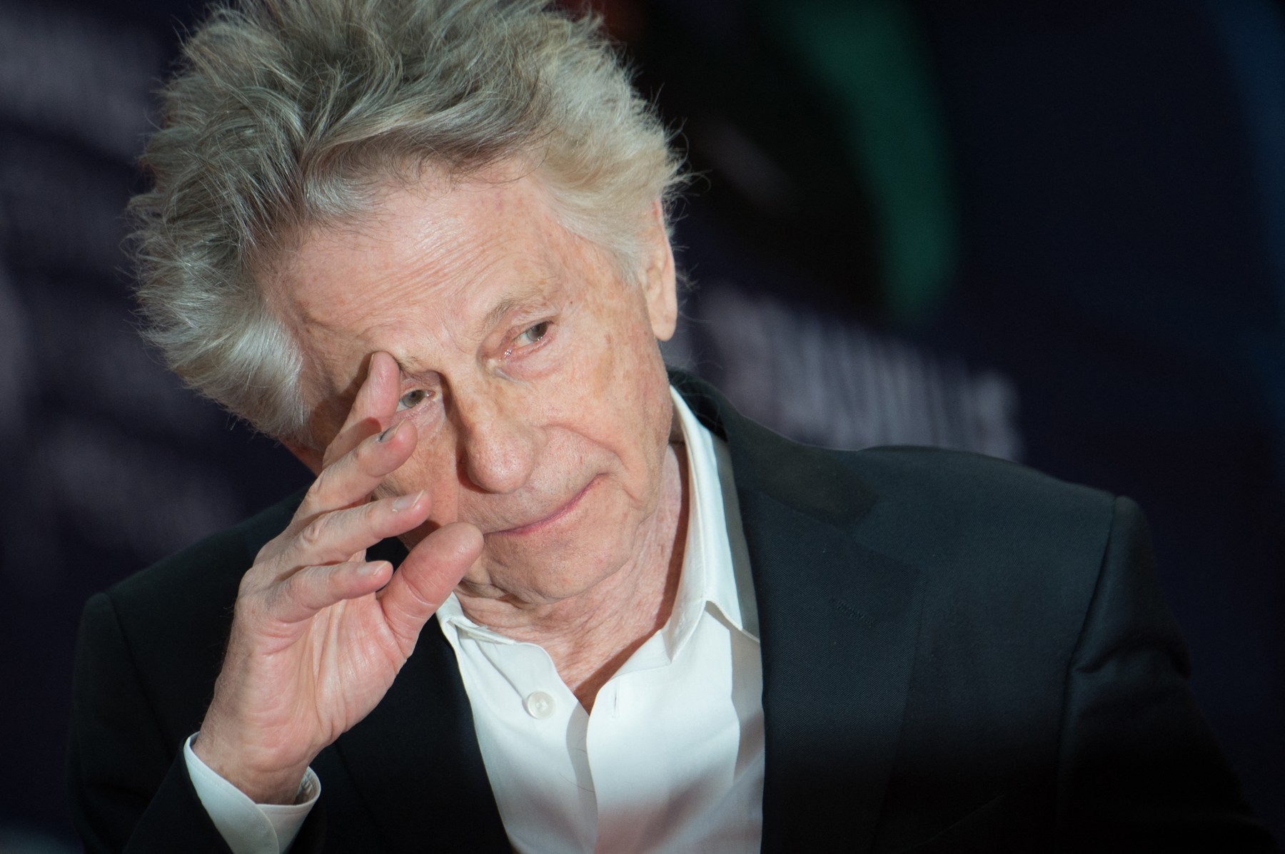 Regizorul Roman Polanski a căzut la un acord cu victima prespusei acuzații de viol din 1973.  Procesul nu va mai avea loc