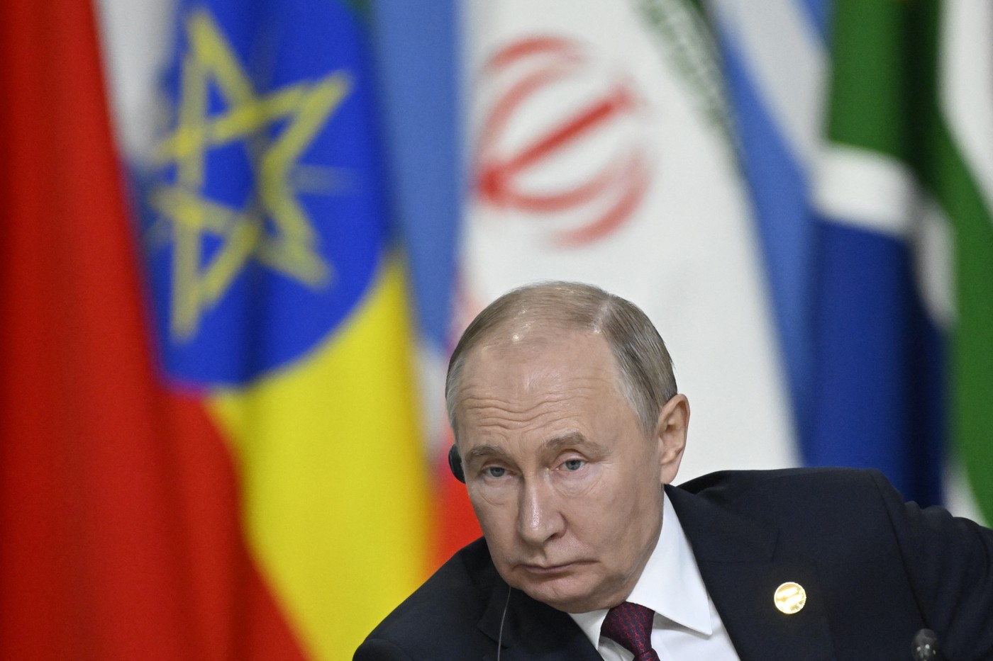 Rusia a distrus un birou al Crucii Roșii din Donețk, în timp ce Putin se laudă la summitul BRICS că armata sa avansează pe front