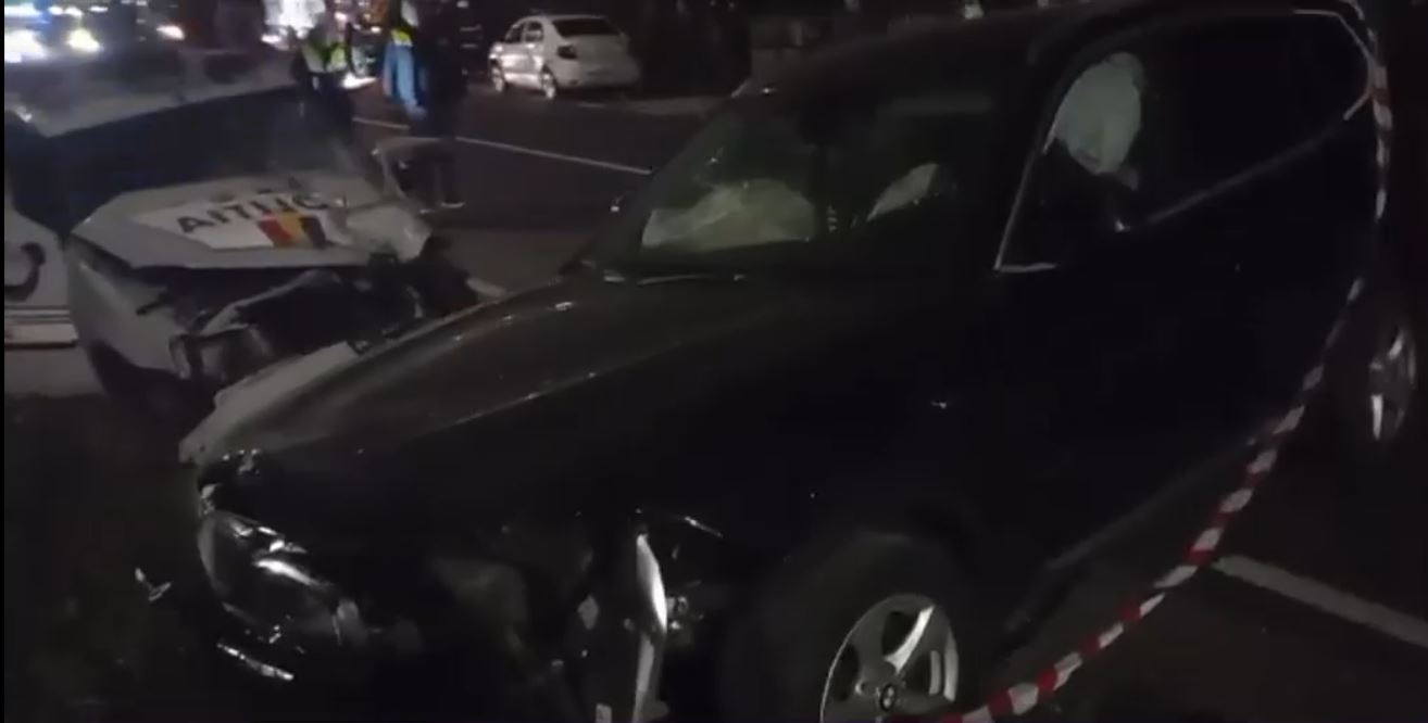 Doi polițiști aflați în misiune au fost grav răniți într-un accident pe DN7