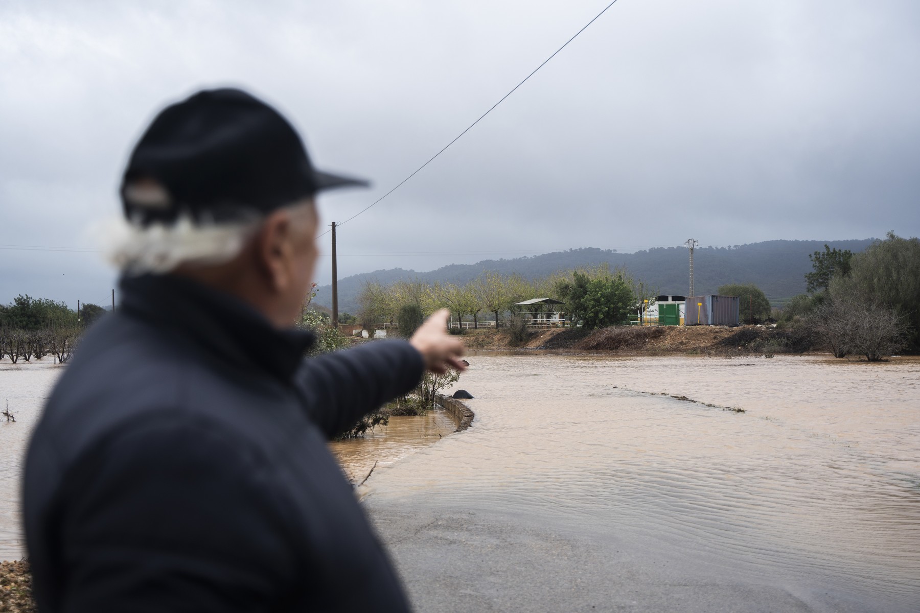 „În fața mea se deschidea o prăpastie, moartea.” Mărturiile celor ce au supraviețuit inundațiilor din Spania