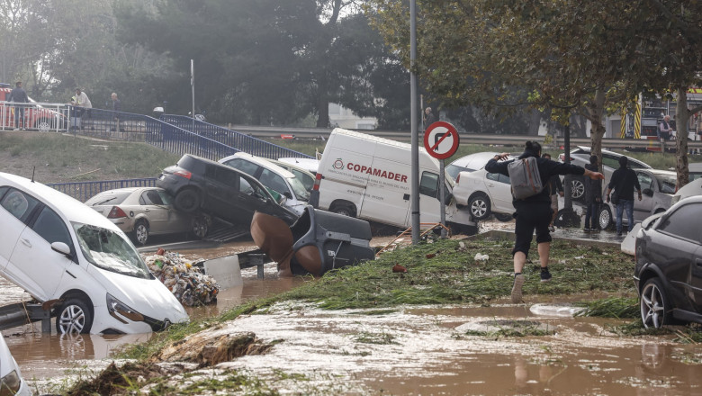 Search Missing Persons and Debris Removal After Floods - Spain