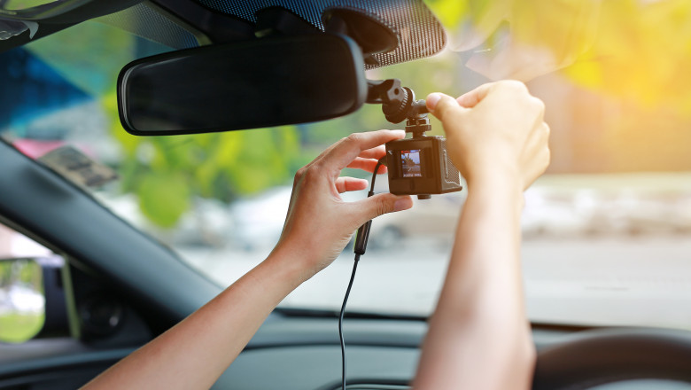 Avertismentul Poliției Române cu privire la camerele auto video montate pe bordul autoturismelor. Ce trebuie să facă românii. Foto Shutterstock