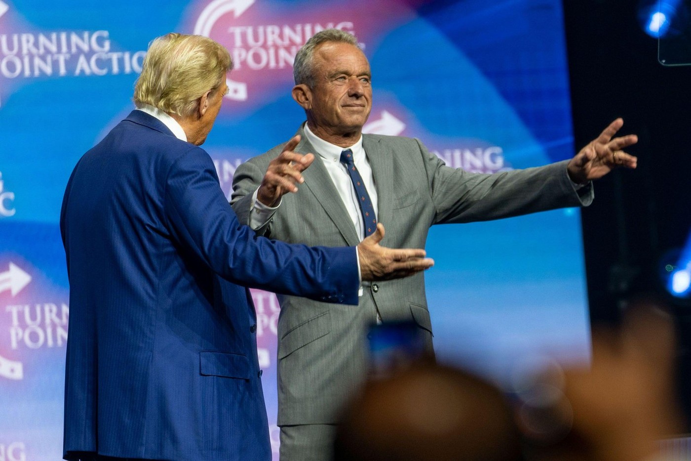 Alegeri SUA 2024: Robert F. Kennedy Jr. numește fluorul „deșeu industrial” și promite că Donald Trump o să-l elimine din apa potabilă