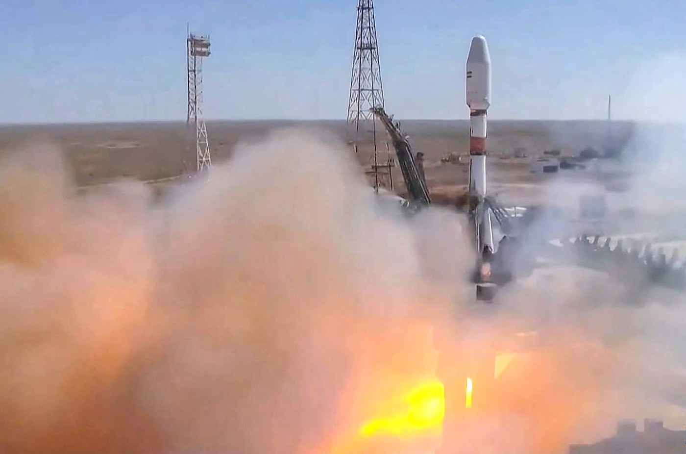 Rusia a lansat o rachetă Soiuz cu peste 50 de sateliți la bord. Doi dintre aceștia sunt ai Iranului