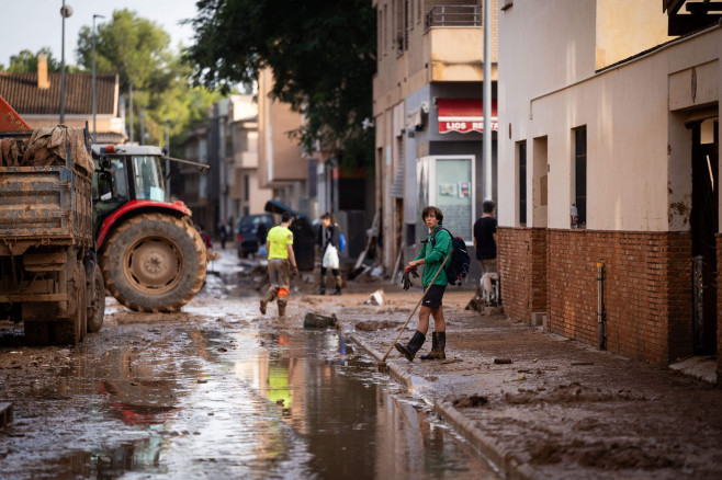 Spain Flooding Death Toll Climbs To 217 - Valencia