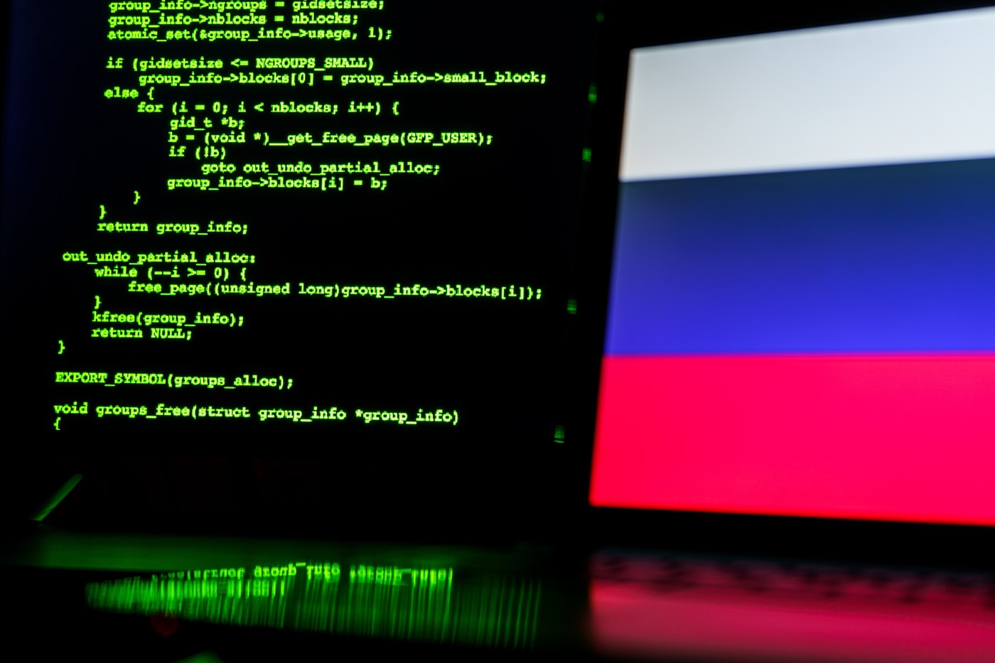 Fermele de troli dirijate de Kremlin vor semăna discordie în SUA și după ziua alegerilor prezidențiale (Politico)