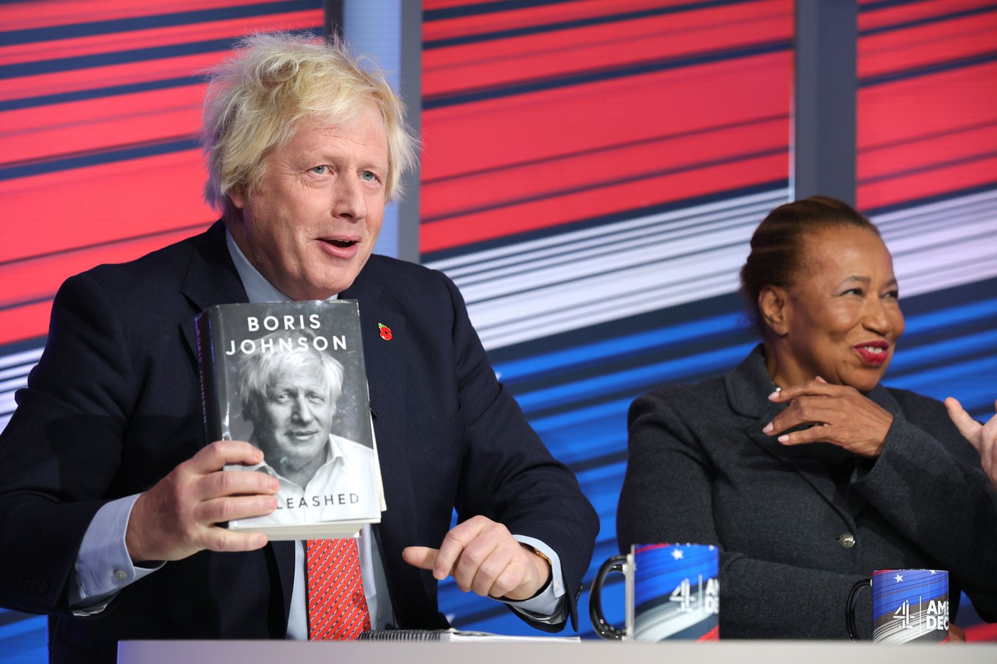 Boris Johnson, dat afară din platoul unei emisiuni TV: În loc să vorbească despre alegerile din SUA, își lăuda cartea de memorii