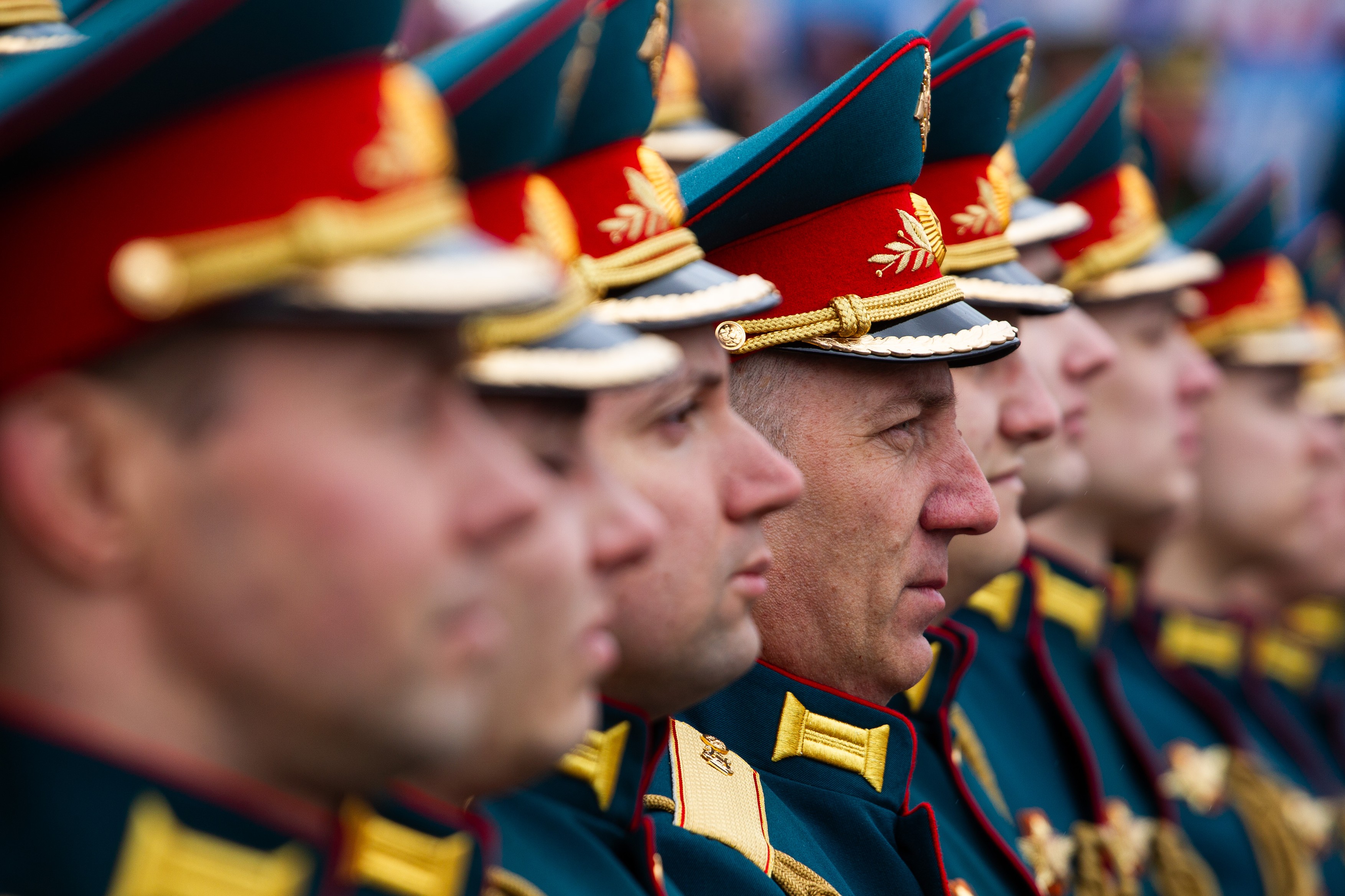 Al optulea general rus a murit în Ucraina în condiții „neclarificate”. El fusese acuzat că își tortura subordonații și le fura soldele