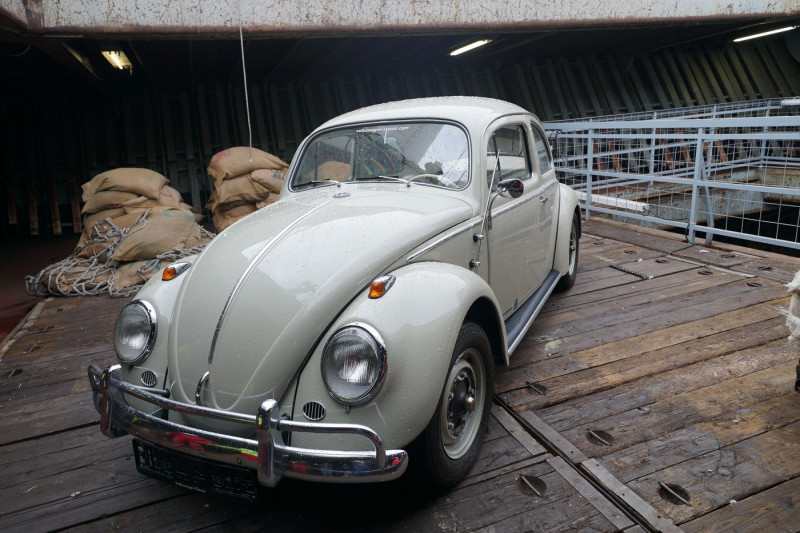 Oldtimer transport on the Elbe, Hamburg, Germany - 10 Oct 2024