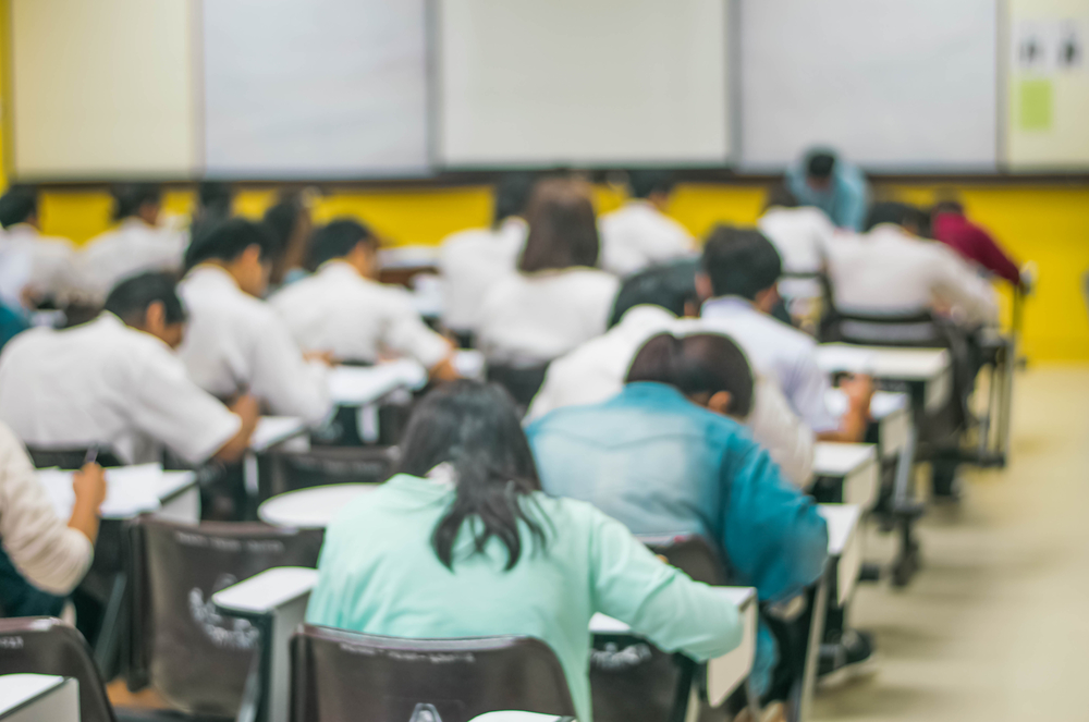 Cum a fost prinsă o elevă „genială” trișând la un concurs de matematică din China. „Nu ea a fost creierul”