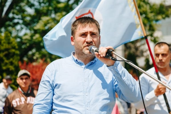 Consilierul bașcanei UTA Găgăuzia, reținut de Poliție. Acesta a instigat la violență împotriva Maiei Sandu și a lui Igor Dodon