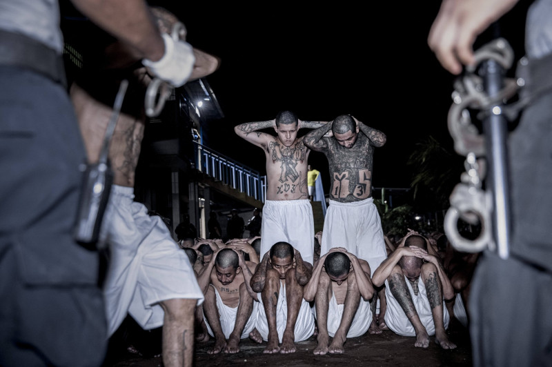 2,000 gang members transferred to the high-security prison in El Salvador