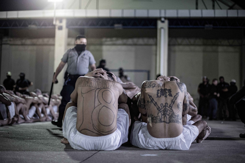 2,000 gang members transferred to the high-security prison in El Salvador