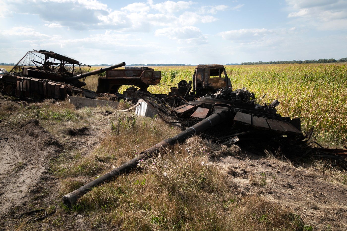 Ucraina își intensifică presiunea asupra trupelor rusești de pe front. Noi imagini cu atacuri asupra dronelor și tancurilor inamice