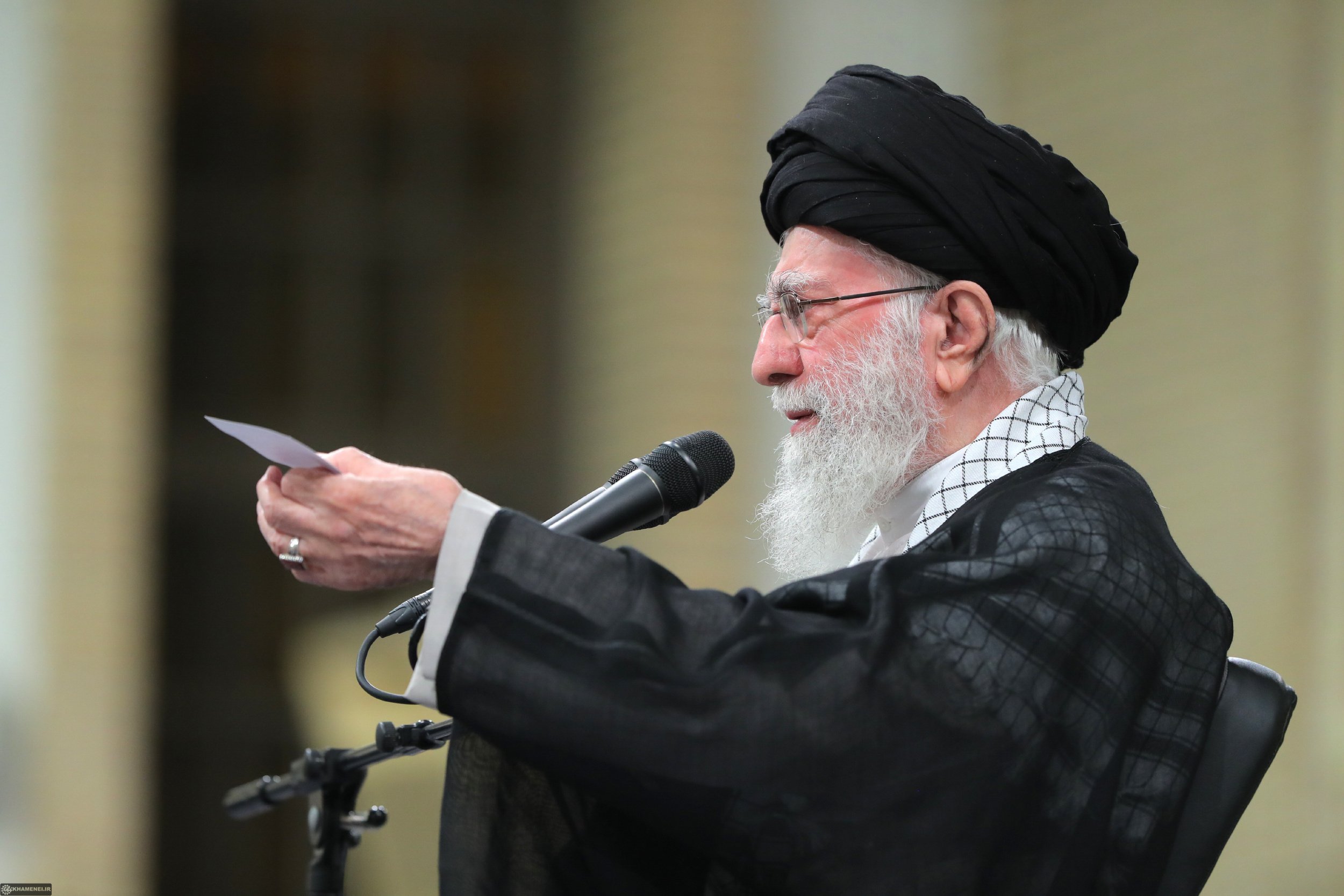 Liderul suprem al Iranului amenință Israelul și SUA că vor primi un „răspuns zdrobitor”. Amenințarea lui Ali Khamenei