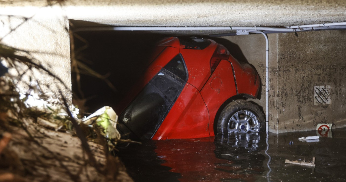 Inundațiile din Spania: O femeie a rămas blocată trei zile într-o mașină, alături de corpul neînsuflețit al cumnatei sale