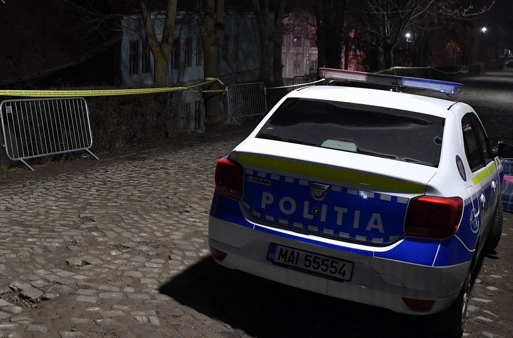 Un tânăr șofer, agresiv în trafic, a rămas fără permis. O oră mai târziu, prietenul său, care trecuse la volan, a pățit la fel