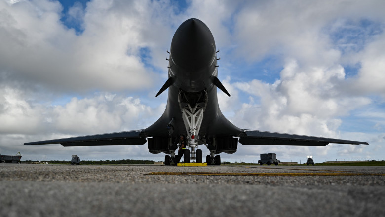 Bombardier B-1B