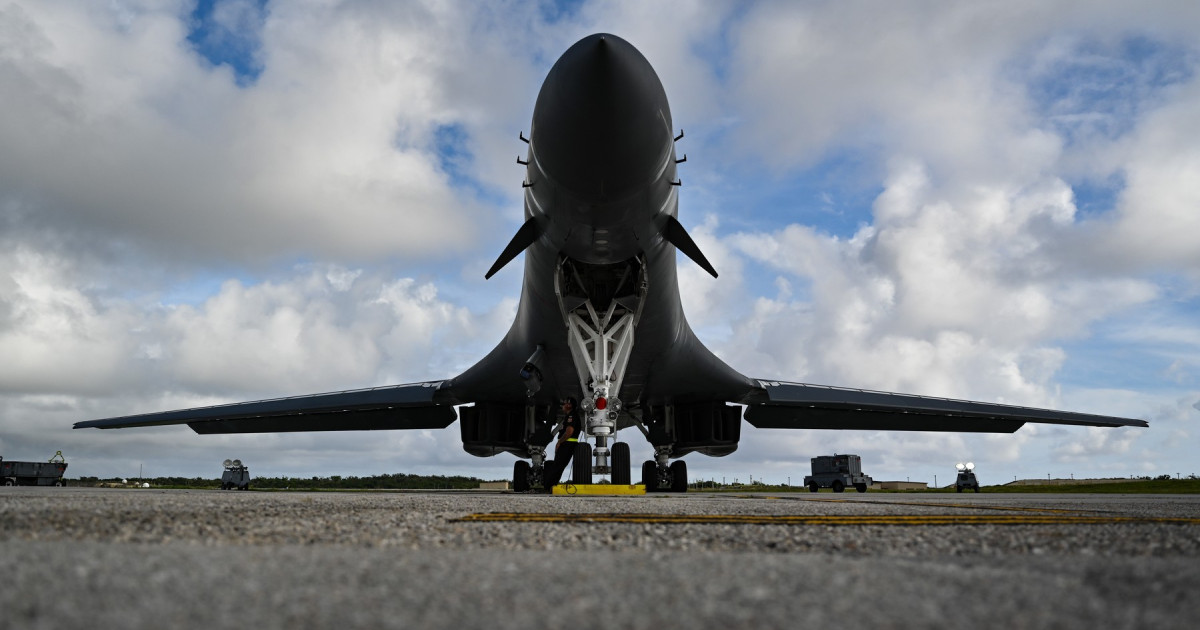 Exerciții aeriene cu bombardierul B-1B în Peninsula Coreeană