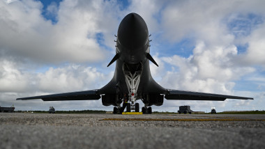 Bombardier B-1B