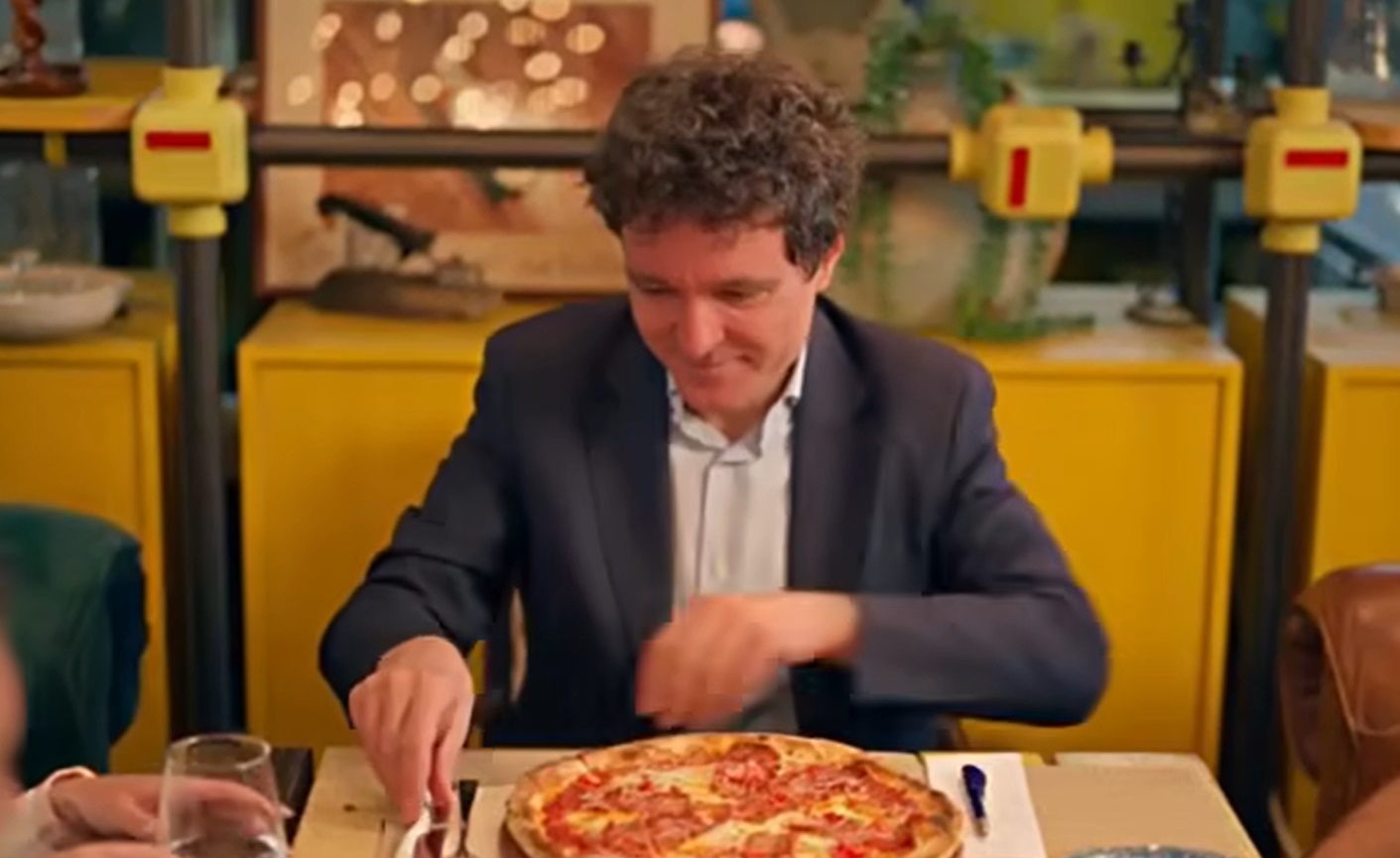 Nicușor Dan explică, cu ajutorul unei pizza, cum sunt cheltuiți banii în Capitală: „E nevoie să schimbăm partajarea fondurilor"