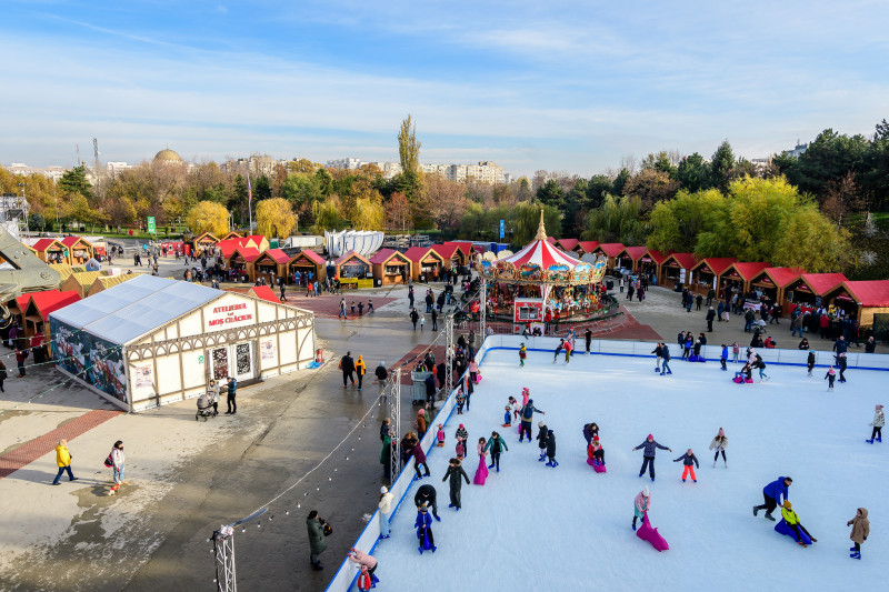 Târg de Crăciun West Side Christmas Market, din parcul Drumul Taberei. Foto Shutterstock