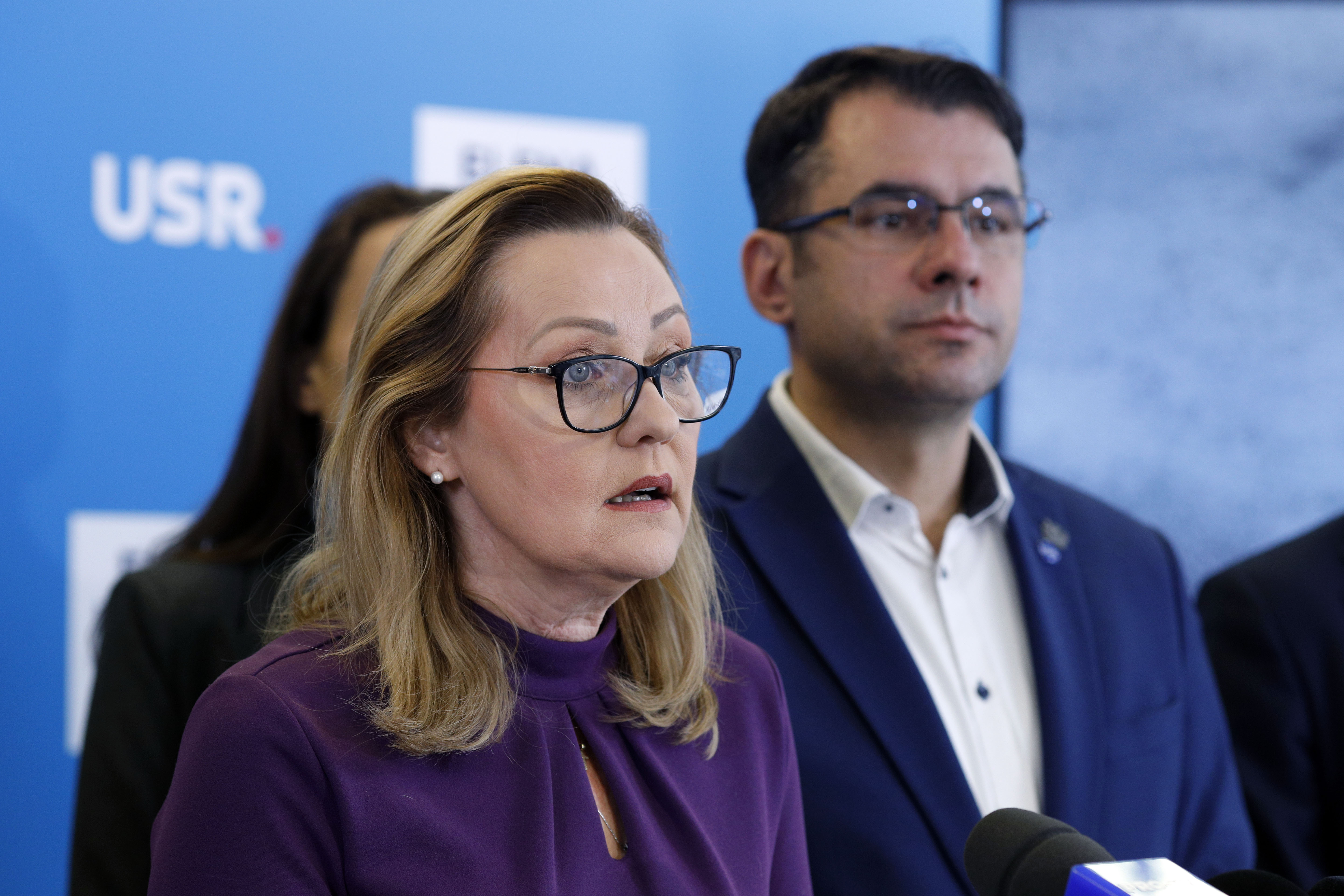 Lasconi spune că un fost ambasador SUA, susținător al lui Ciucă, a încercat să o convingă să se retragă din cursa electorală