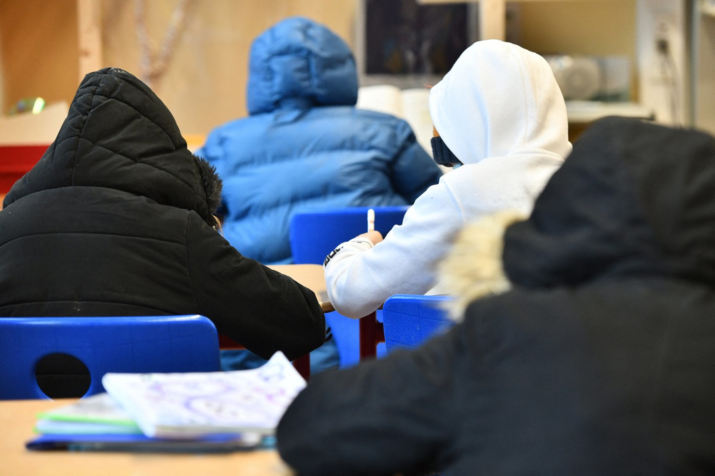 Protest în școlile din Focșani. Elevii sunt îndemnați să vină cu pături și mănuși la ore: „Căldura nu este o materie opțională”