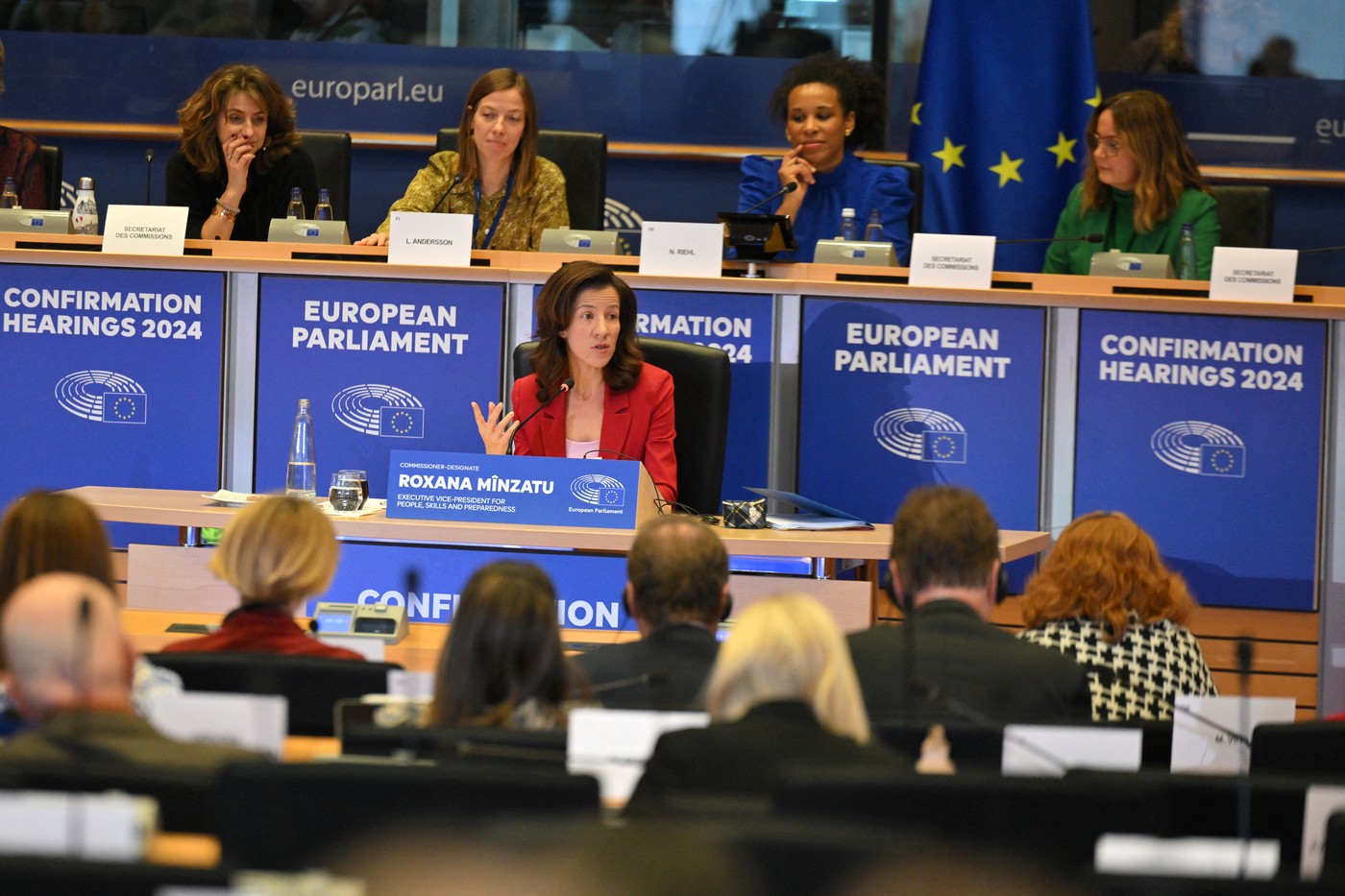 Blocaj în PE, la avizarea vicepreședinților noii Comisii Europene între care se află și Roxana Mînzatu. Ce urmează