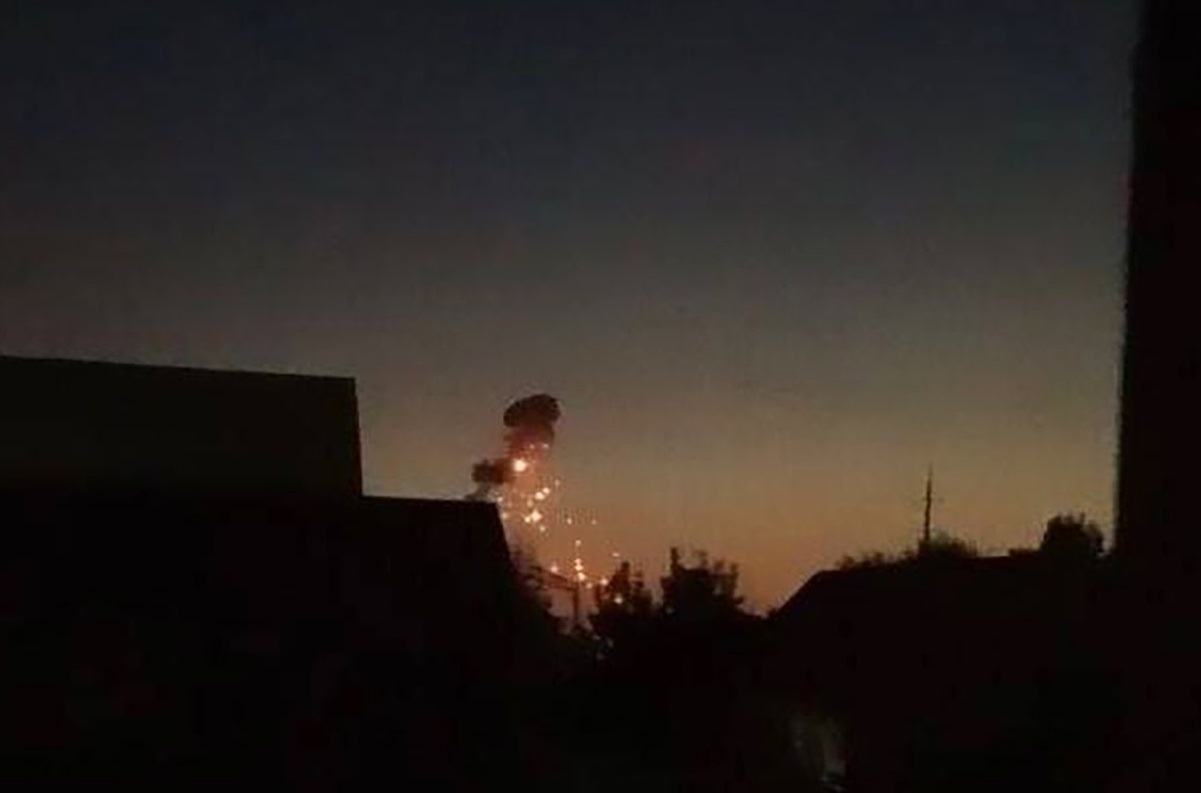 Momentul în care dronele ucrainene au atacat aerodromul militar Krai Krasnodar din Rusia
