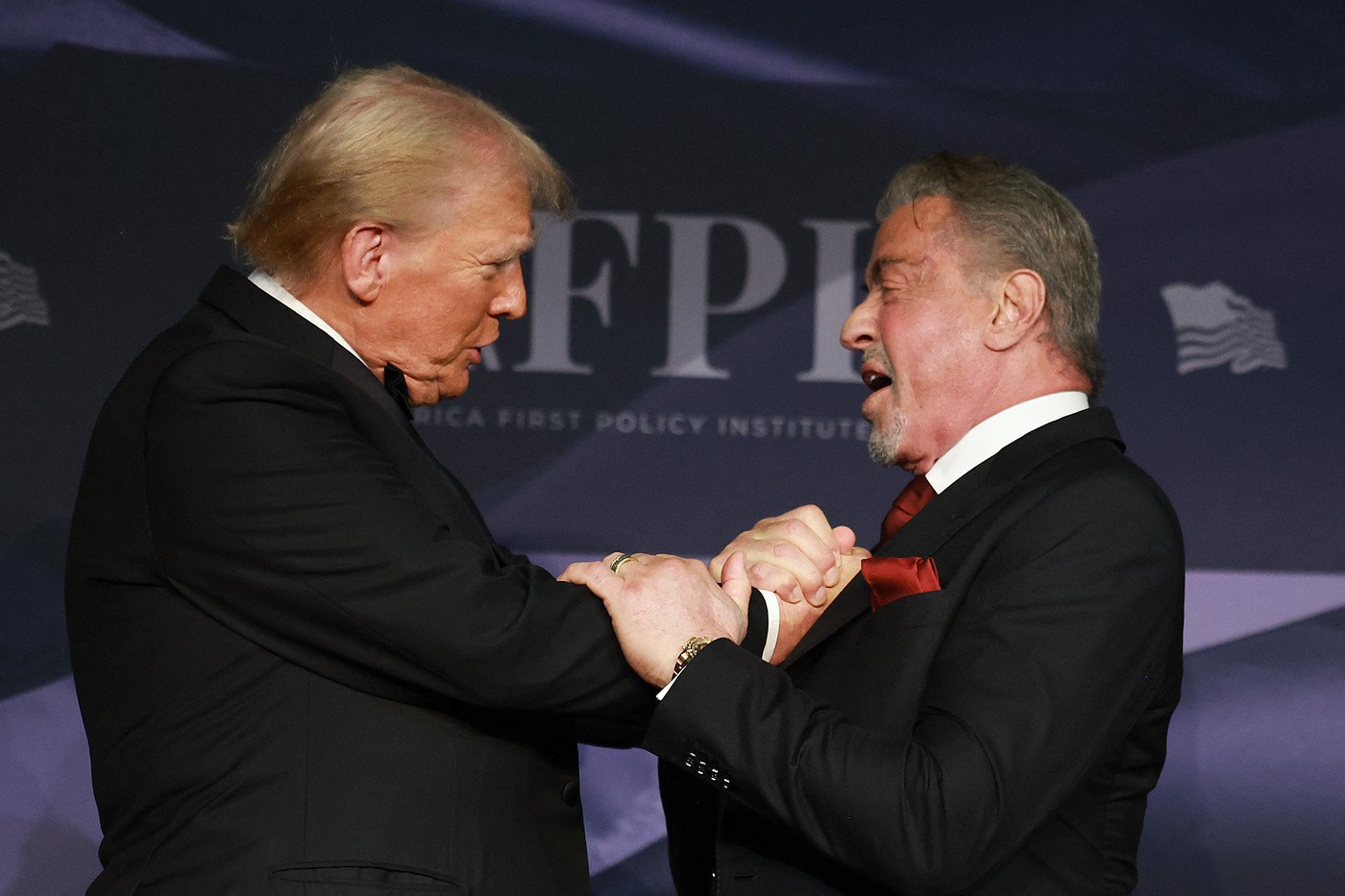 Sylvester Stallone spune că Donald Trump este „un personaj mitic” și îl compară cu George Washington