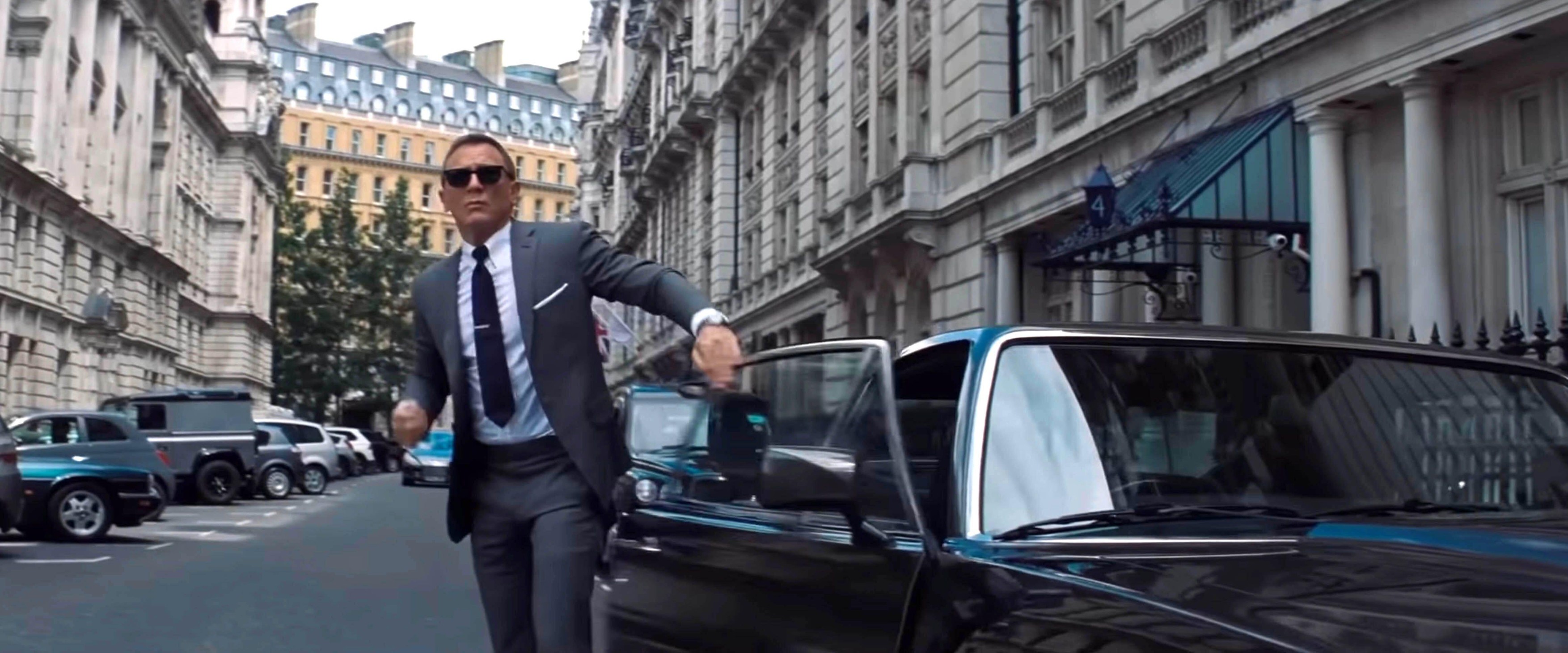 Viitorul James Bond va avea „în jur de 30 de ani” iar „albul nu este un dat”